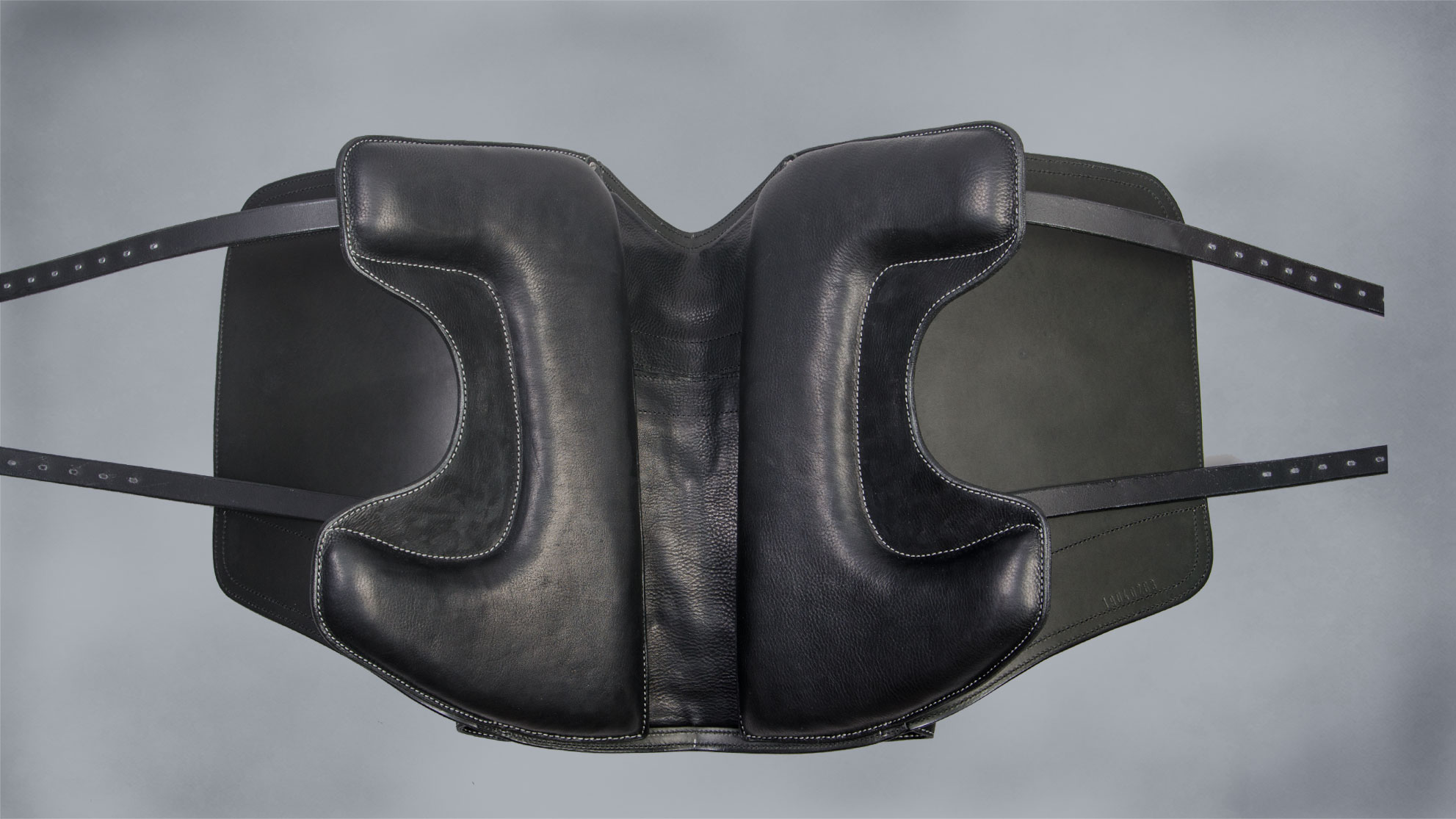 Sattelkissen Epona schwarz ausschnitt klein ohne Logo